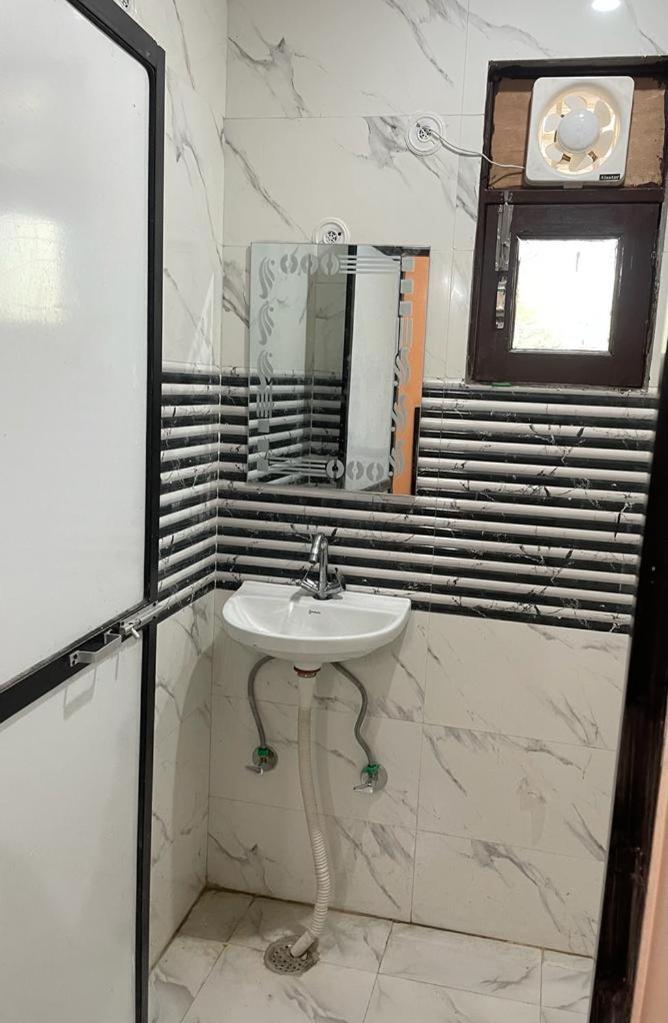 Krishna Lajpat Nagar 1- Couple Friendly Hotel New Delhi