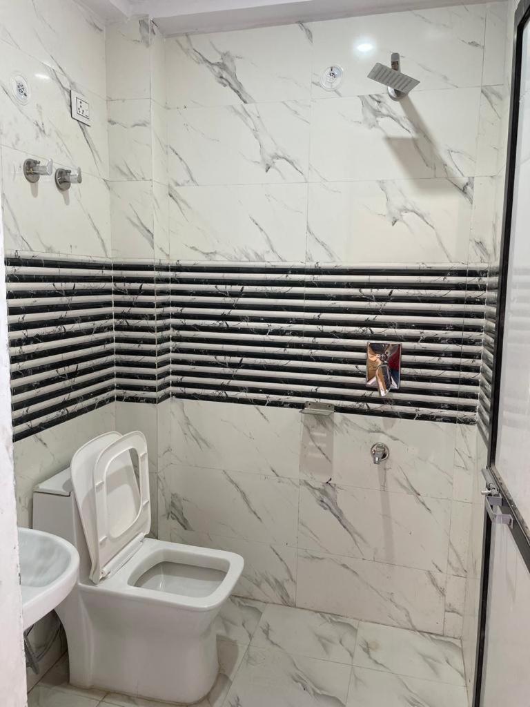 Krishna Lajpat Nagar 1- Couple Friendly 3* New Delhi