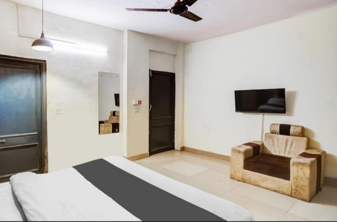 Krishna Lajpat Nagar 1- Couple Friendly Hotel New Delhi